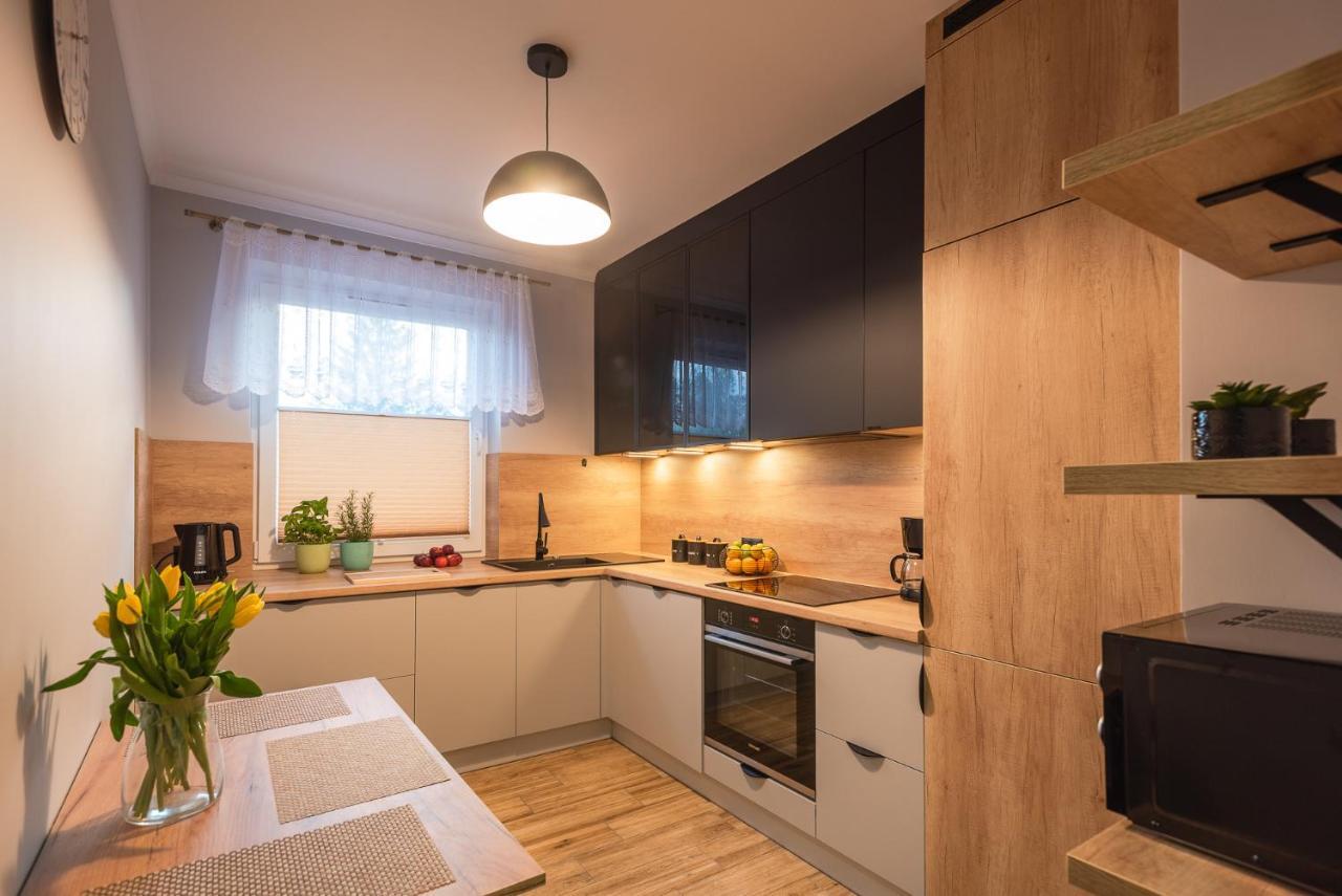 Apart Wolnosci Jelenia Gora Exterior photo